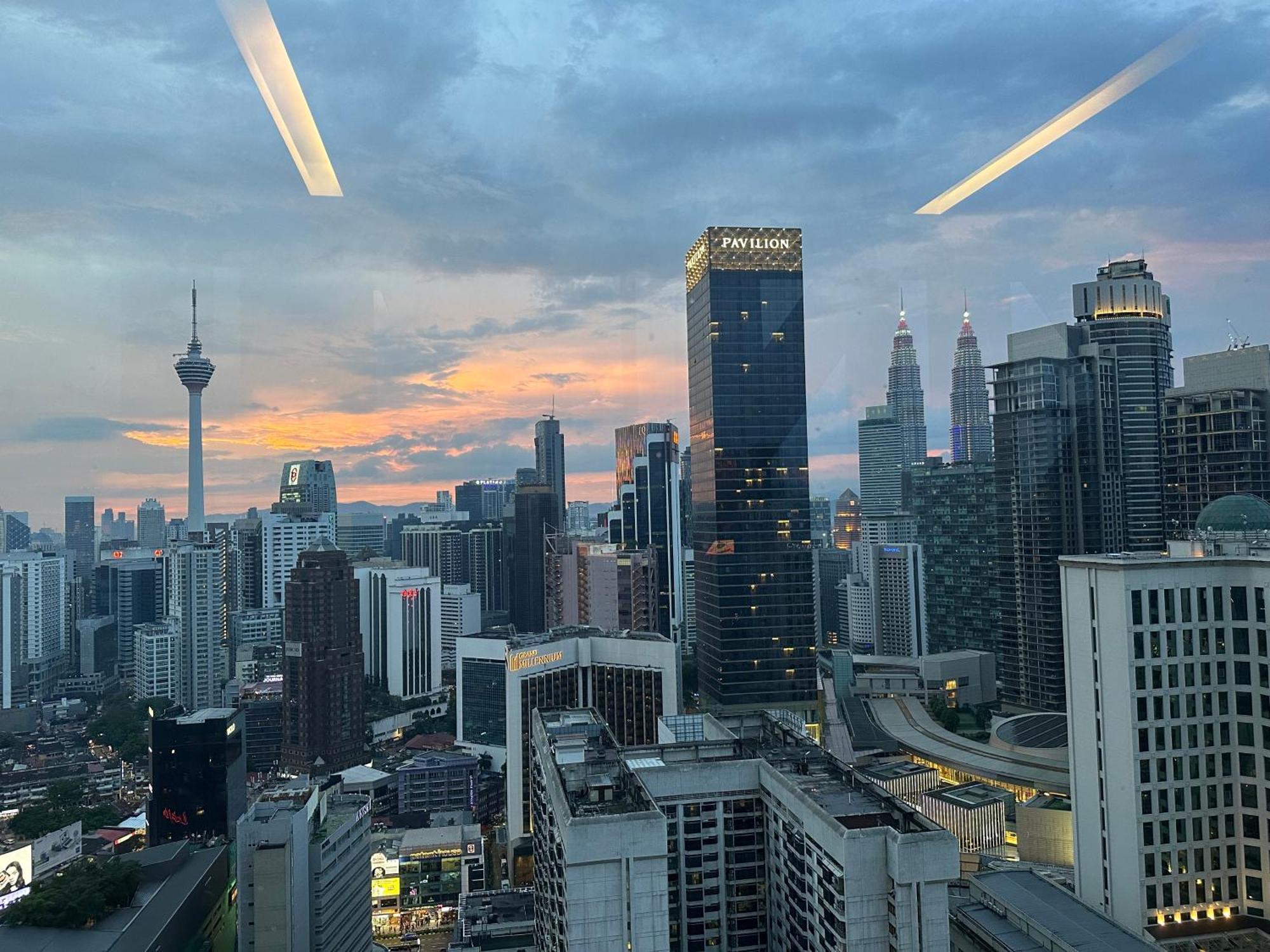 Pangsapuri Axon Bukit Bintang Klcc By Sky Pool Kuala Lumpur