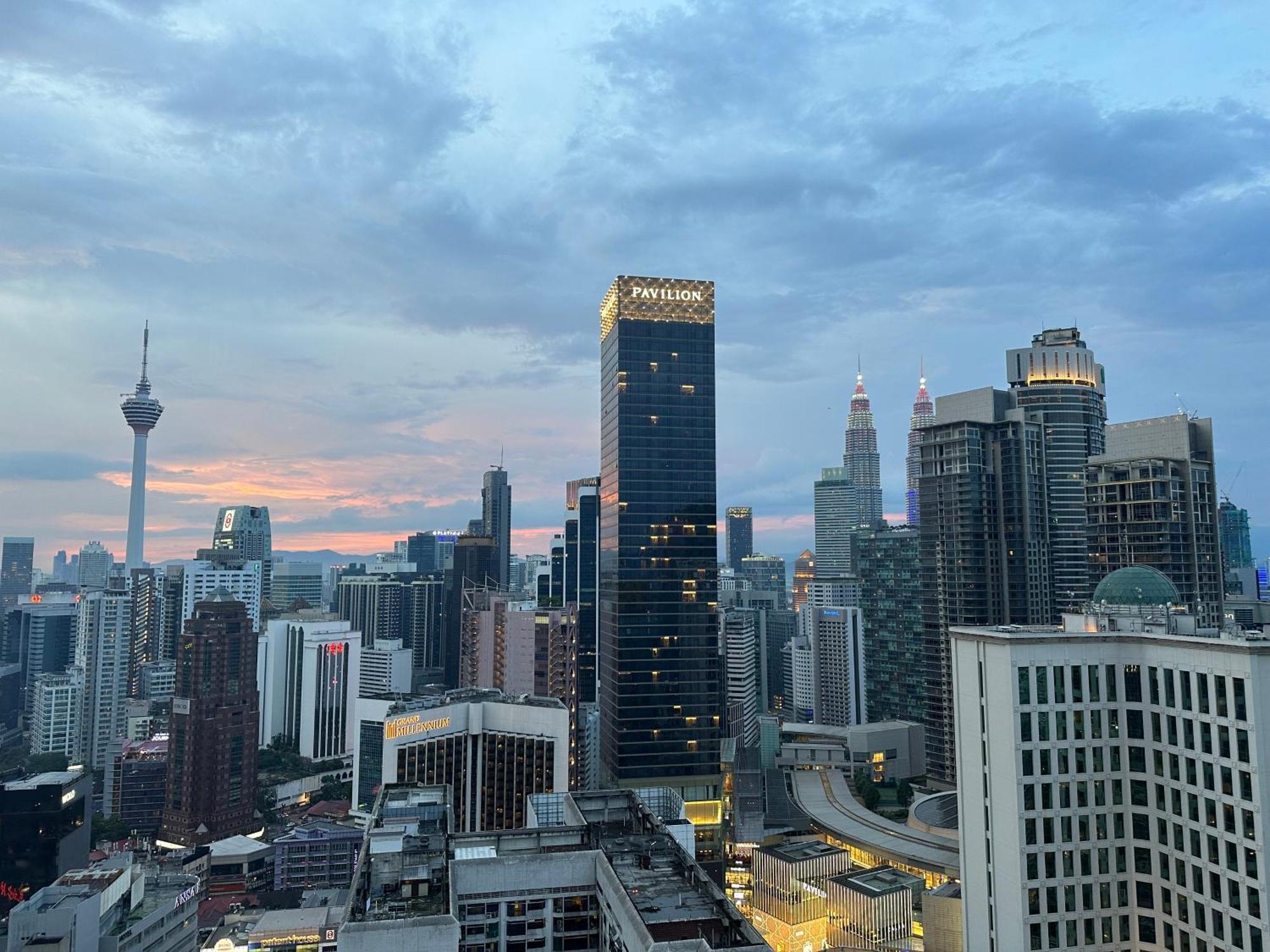 Axon Bukit Bintang Klcc By Sky Pool Kuala Lumpur