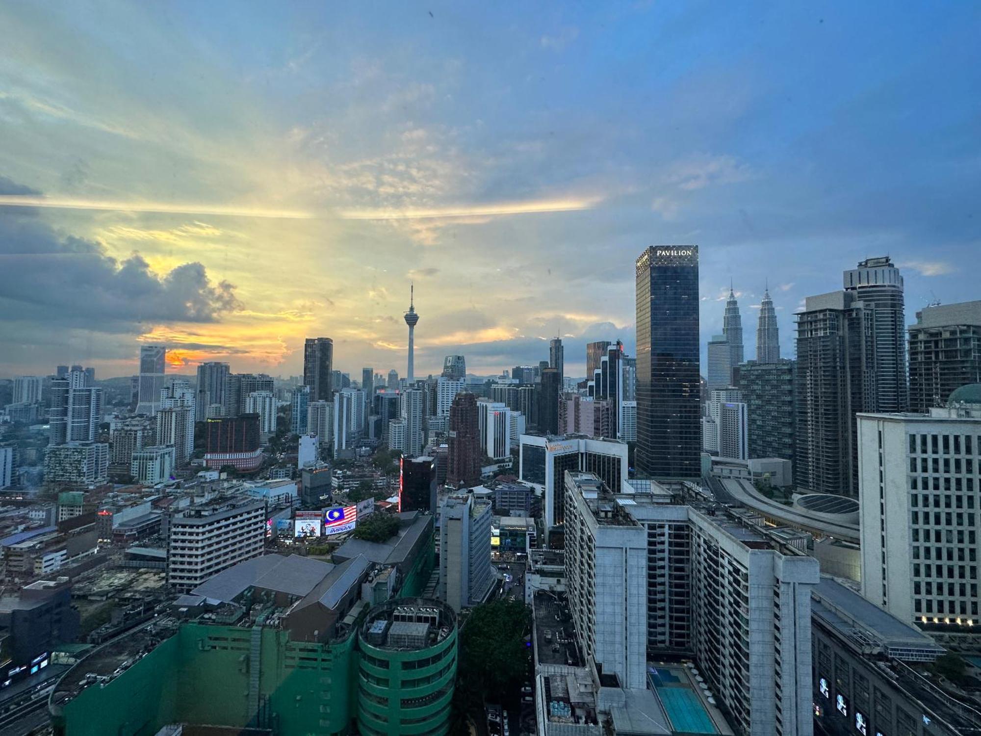 Axon Bukit Bintang Klcc By Sky Pool Kuala Lumpur